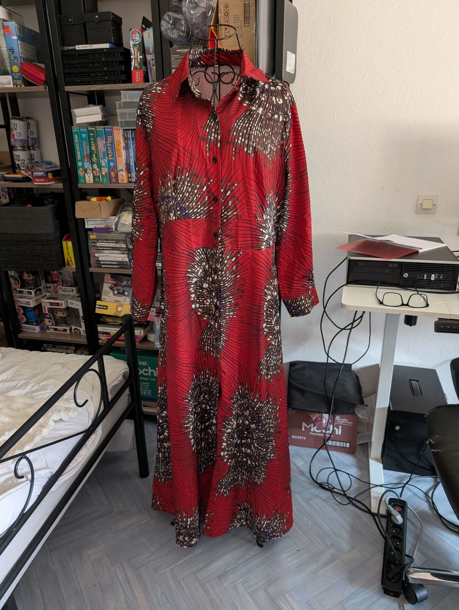 Superbe Robe longue chemise imprimé graphique rouge et noir élégante - Taille 0XL